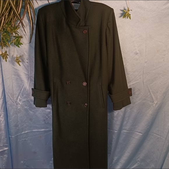 IN SEARCH OF of this Vintage Stephanie Mathews Coat - Picture 2 of 4